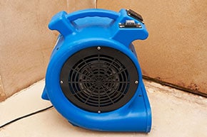 Elimination of water damage - Dryer with fan, small.